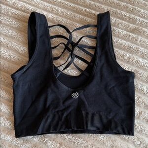 Forever 21 Black Strappy Sports Bra size small